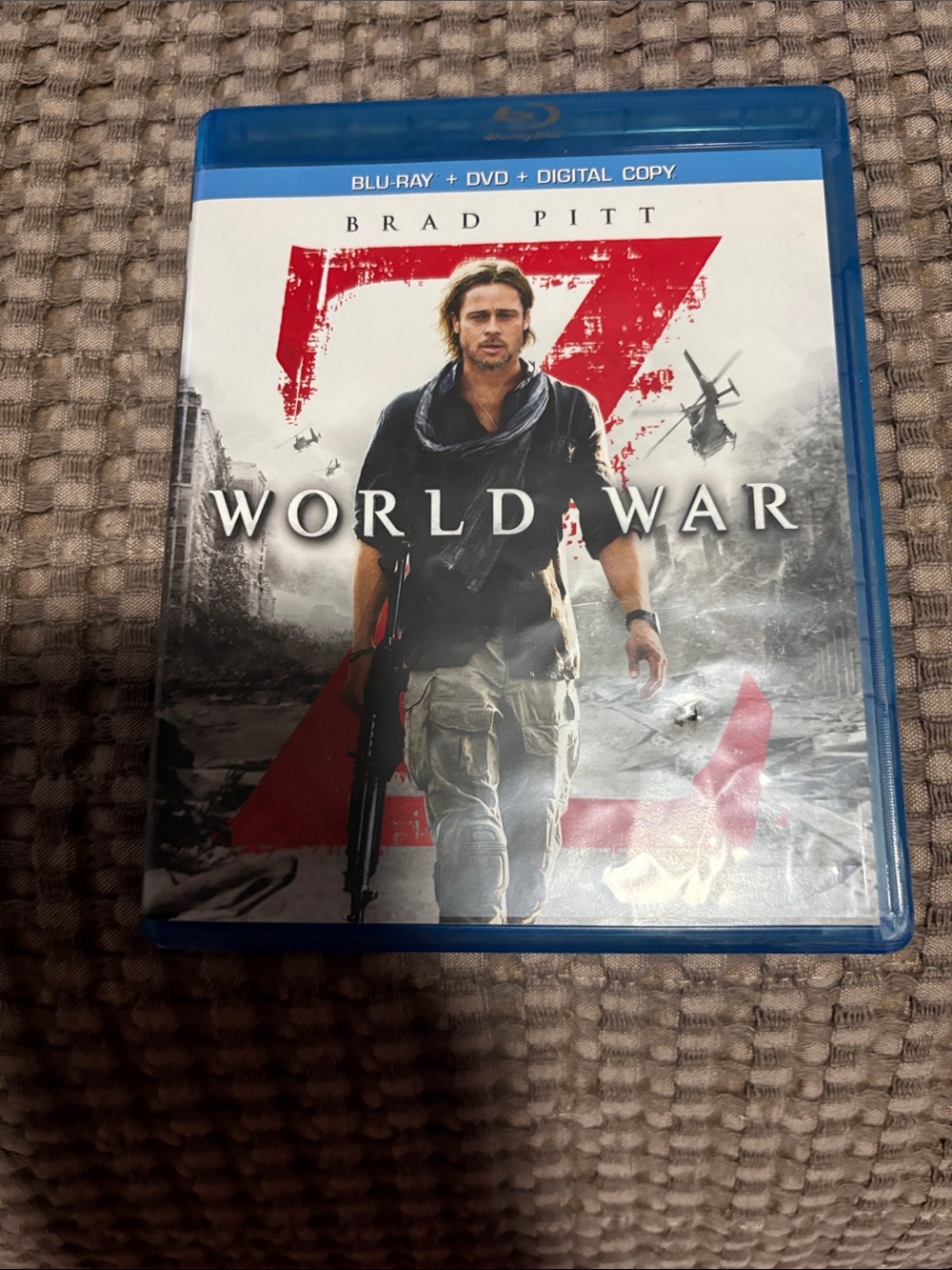 World War Z (Blu-ray) - Brad Pitt - Blue Case